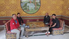 Unsere Fahrer und der indische Reiseleiter Karma.