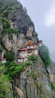 Ein wunderschönem Blick auf den für die Bhutaner heiligsten Ort. 